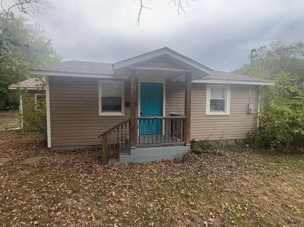2049 N Columbia Ave, Springfield, MO 65803
