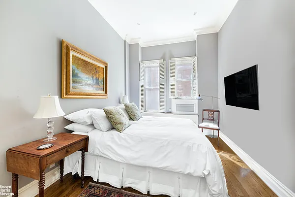 Rented by Brown Harris Stevens | media 4