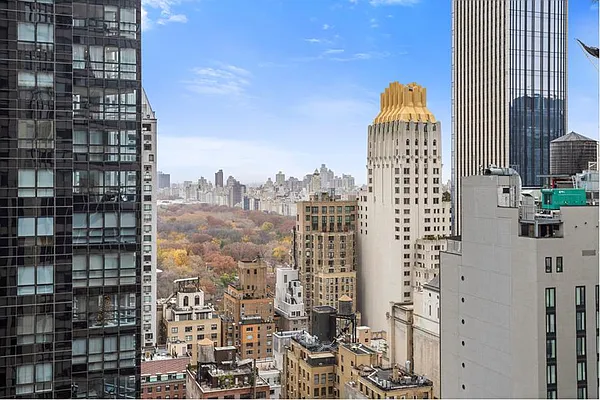 Rented by Douglas Elliman | media 19