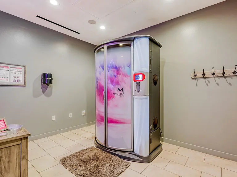 Tanning and spa area