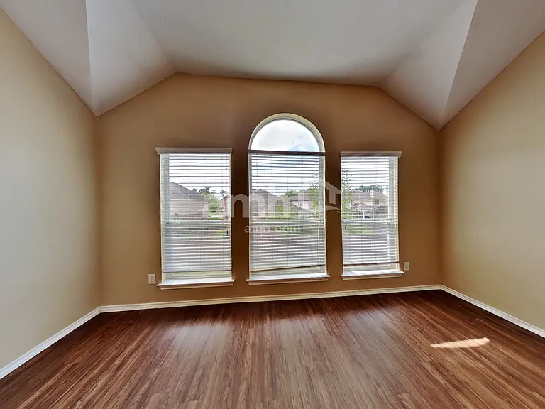 26004 Castle Meadow Ln — Photo 9
