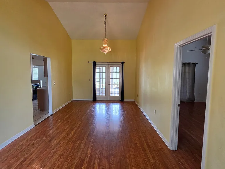 10051 Dorset Dr — Photo 5