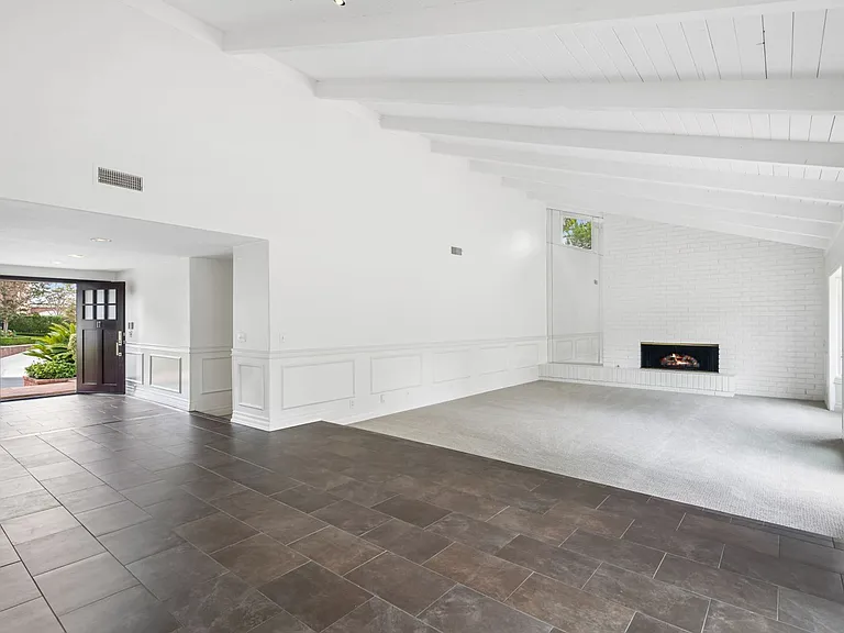 17 Pinehurst Ln — Photo 4