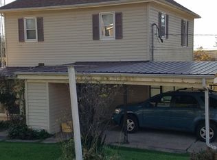 105 W Oak St, Montfort, WI 53569