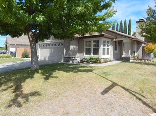 8447 Patmon Dr, Elk Grove, CA 95624