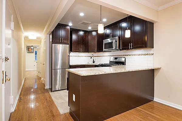 Rented by Perry Associates NYC Inc | media 1