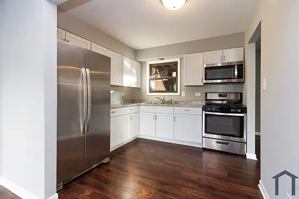 3 bed, 1180 sqft, $2,500 — Photo 1