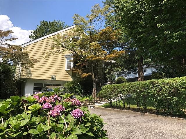 1st image of 28 Jaffray Ct