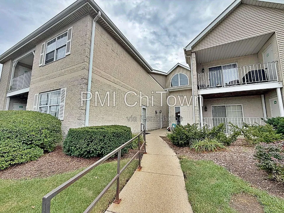 794 N Gary Ave #102