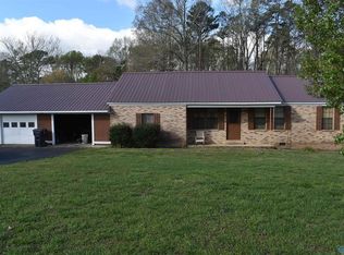 748 Cherokee Trl, Henagar, AL 35978