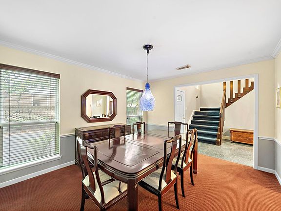 4th image of 1019 Ridgeley Dr