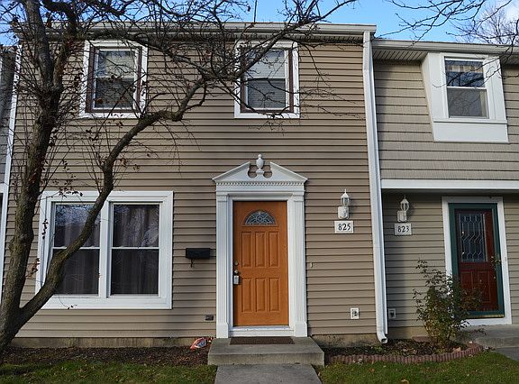 2nd image of 825 Mansfield Ct #825