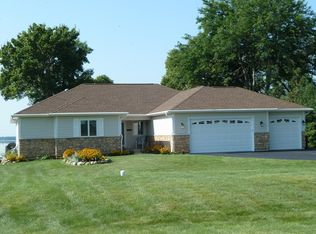 W8673 White Crow Rd, Fort Atkinson, WI 53538