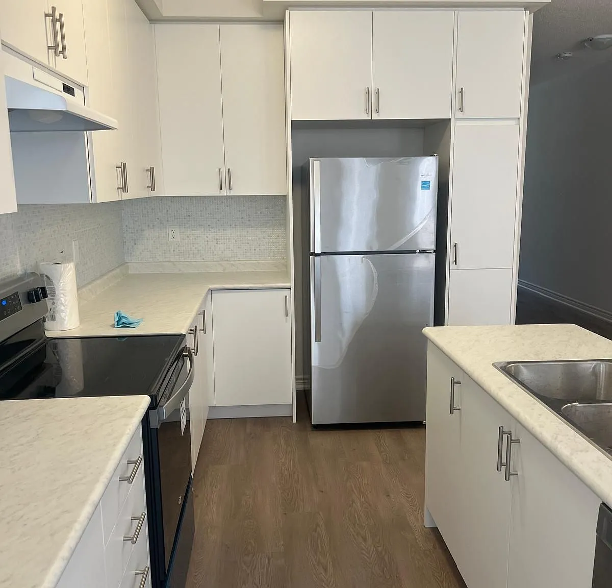 3 bed, $2,900 — Photo 2