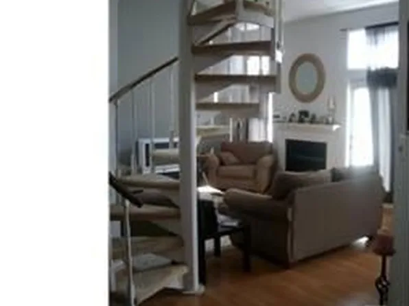 3909 Birch Cir, Wilmington, DE 19808