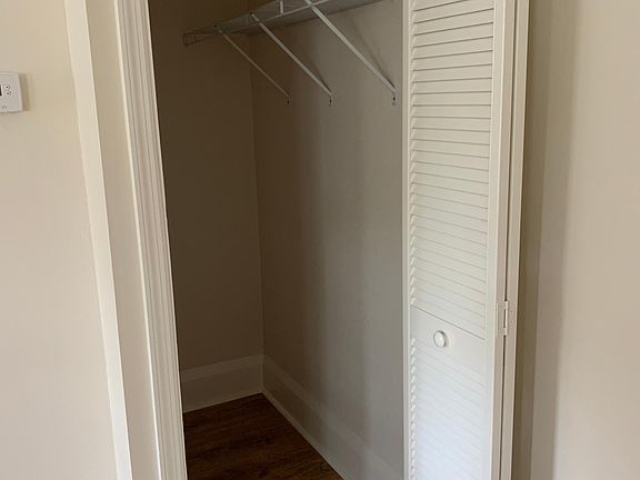 3rd image of 2151 Lakeview Dr #2