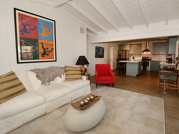 4th image of 168 N Coconut Palm Blvd