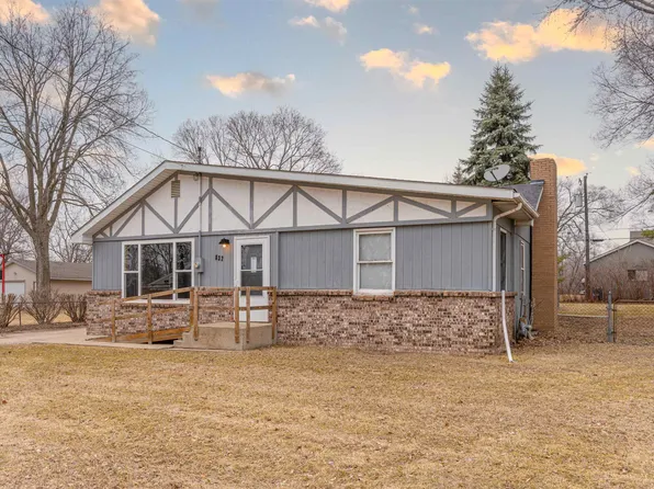 832 Taft Rd, Rockford, IL 61109