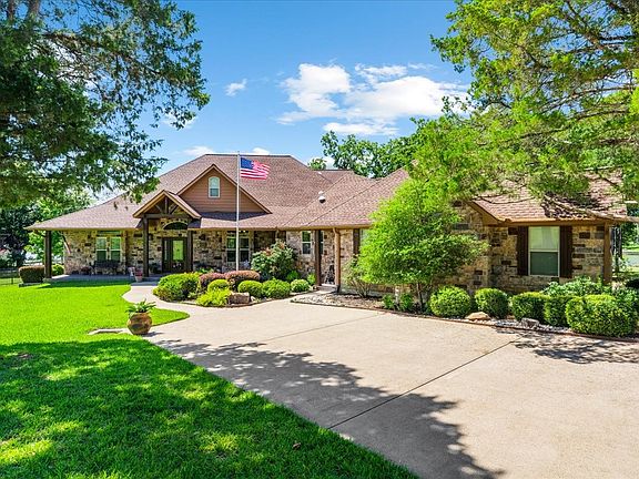 2nd image of 275 Jackson Cir