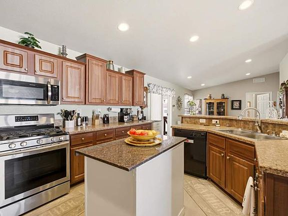 3rd image of 3300 E Broadway Rd #162