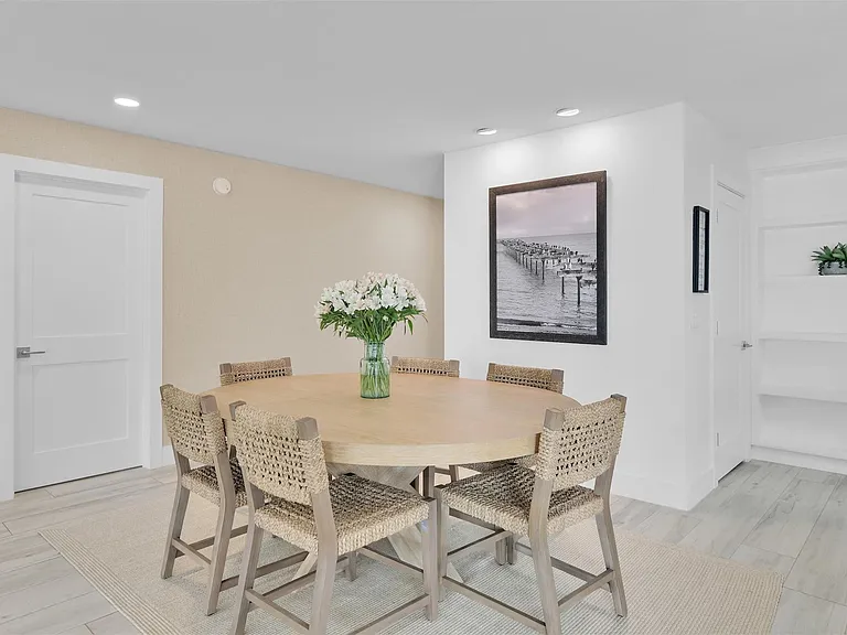17026 Bay St — Photo 26