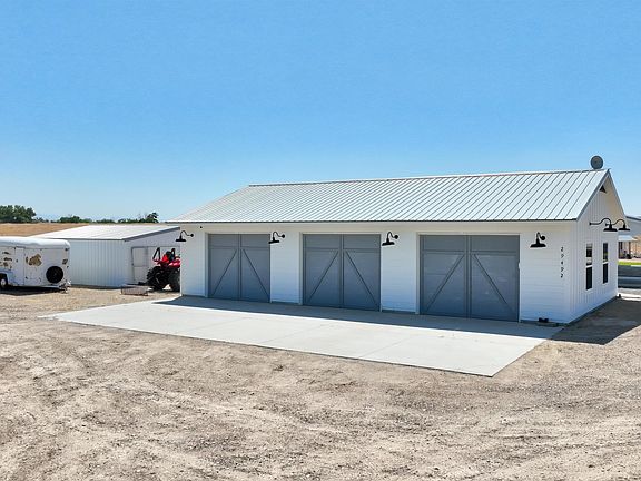 4th image of 29492 Farmway Rd