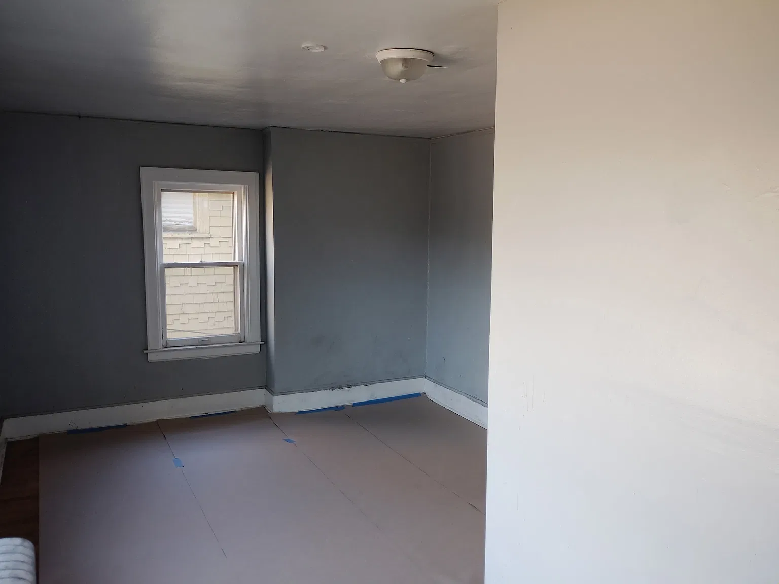 4 bed, 2.5 bath, 4356 sqft, $1,400 — Photo 2