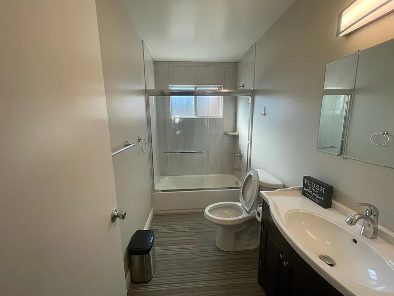 110 Gladys Ave #A — Photo 25