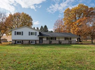 2450 Yorktown St NW, Uniontown, OH 44685