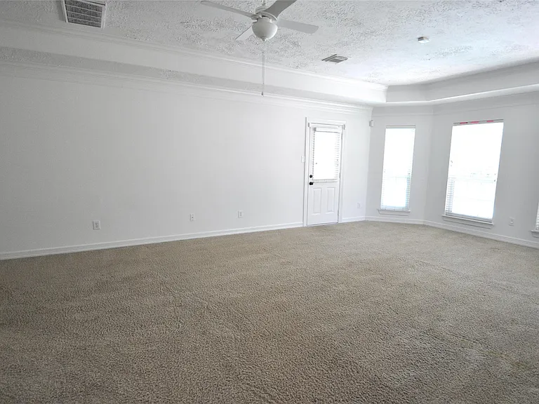 1914 Sand Hollow Ln — Photo 26