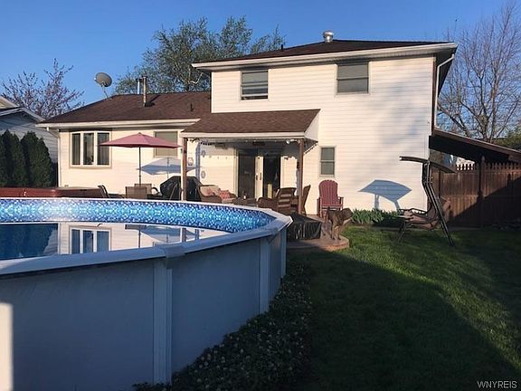 5th image of 122 Harvey Dr