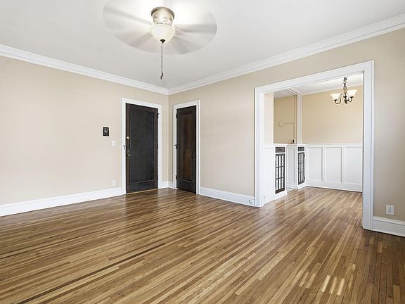 5th image of 2545 Garfield Ave APT 24
