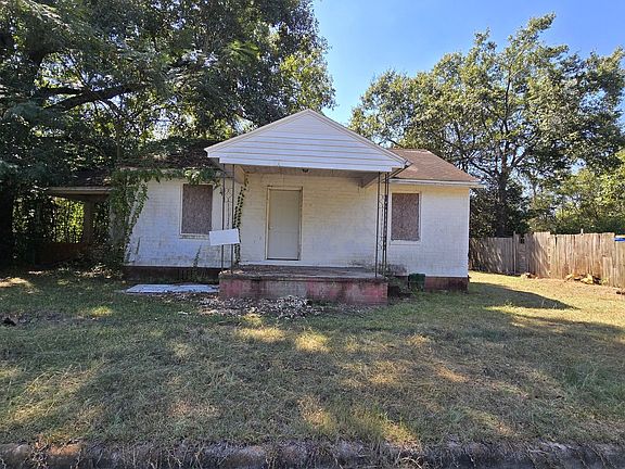 2nd image of 970 Toombs St