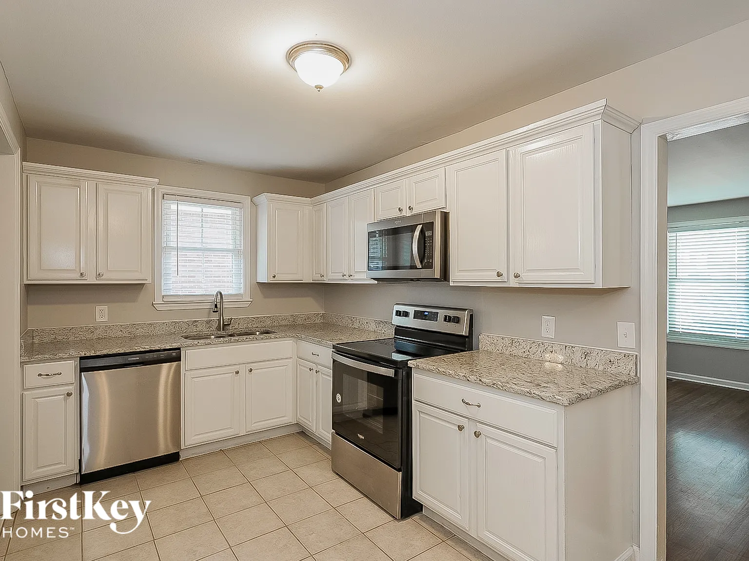 3 bed, 2.0 bath, 1484 sqft, $2,440 — Photo 3
