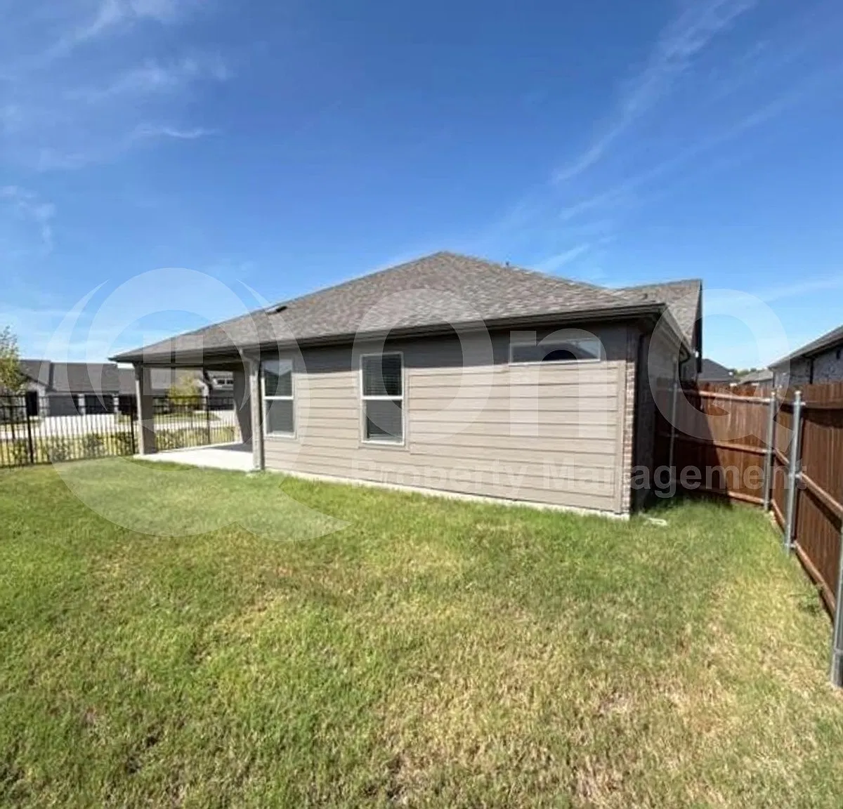 3 bed, 2.0 bath, 1847 sqft, $2,400 — Photo 4