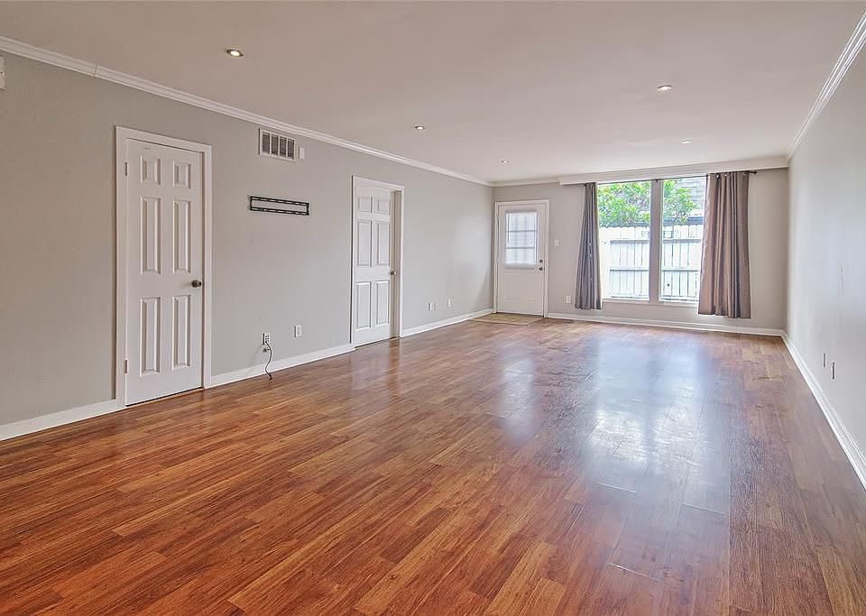 1st image of 3300 Yorktown St APT 30