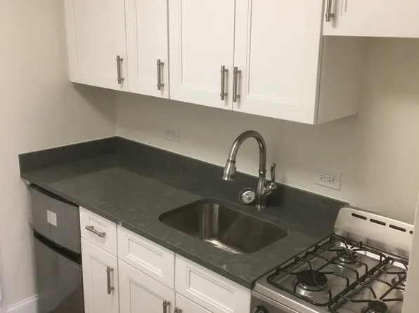 347 West 57th Street image 10 of 20