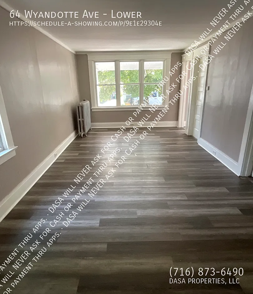 64 Wyandotte Lower - 2 Bed / 1 Bath — Photo 3