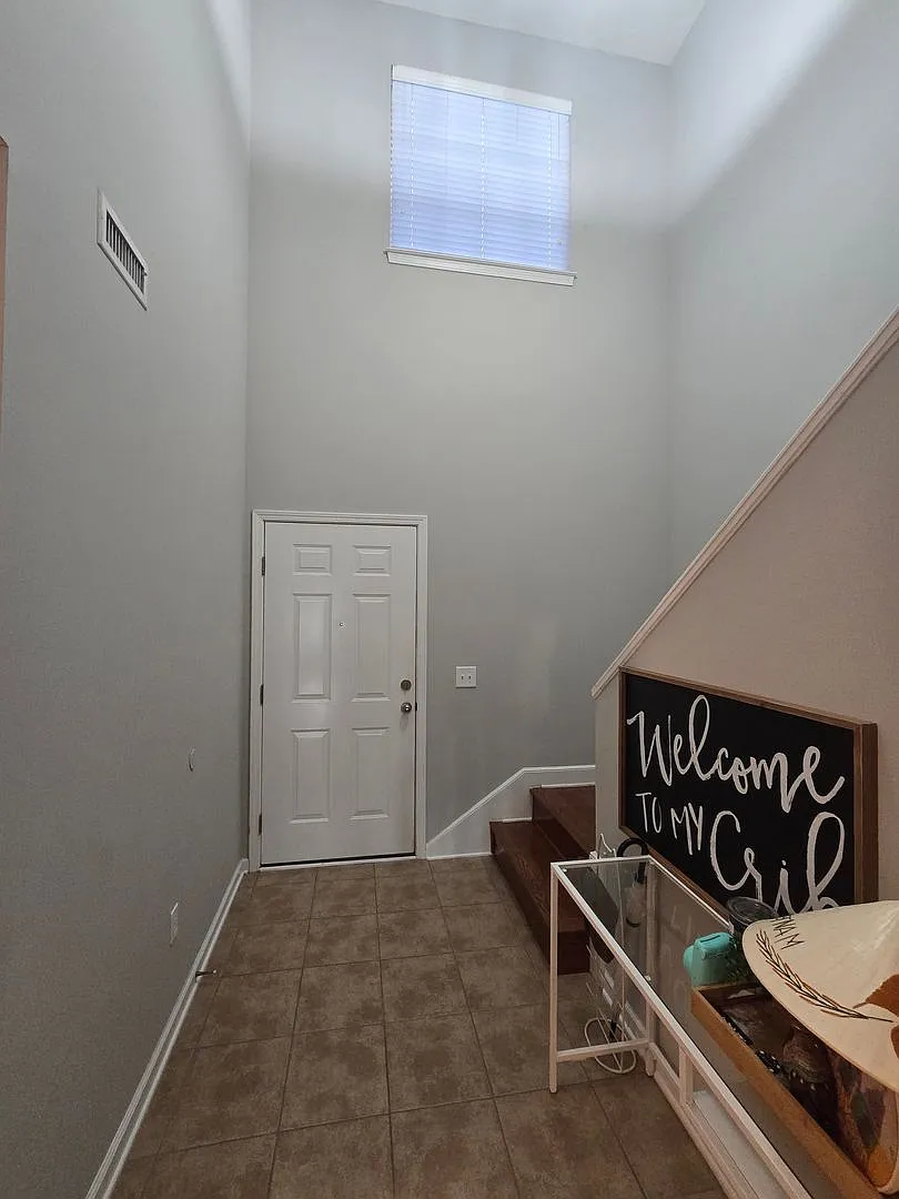 Building Photo - 106 Winterberry Way