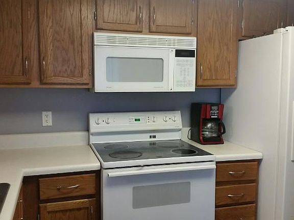 Lots of cabinets