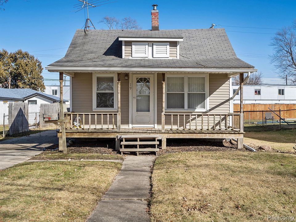 1st image of 19 Eastman St