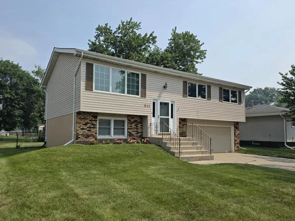 641 205th Pl, Dyer, IN 46311