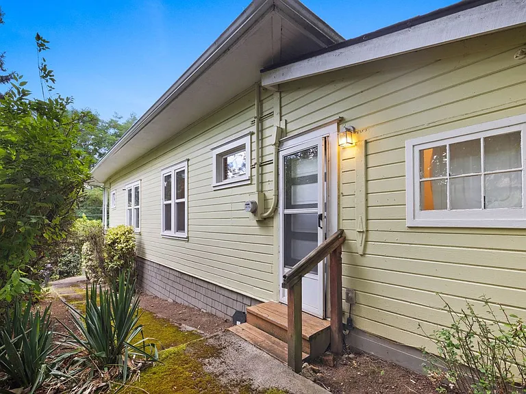 712 SW 3rd Pl — Photo 31