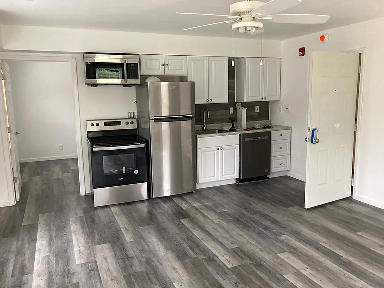 15 Depot St #4 — Photo 1