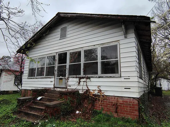 704 N Bridge St, Carbondale, IL 62901