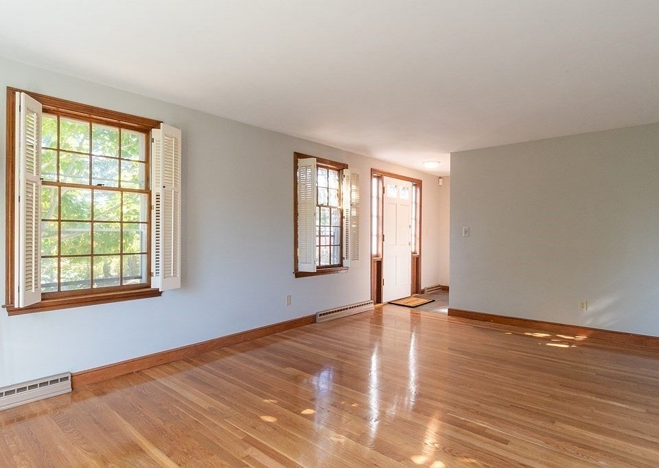 23 Dwight Rd, Needham, MA 02492 Zillow