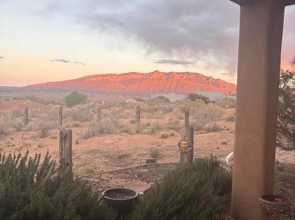 5941 Miller Rd NE, Rio Rancho, NM 87144
