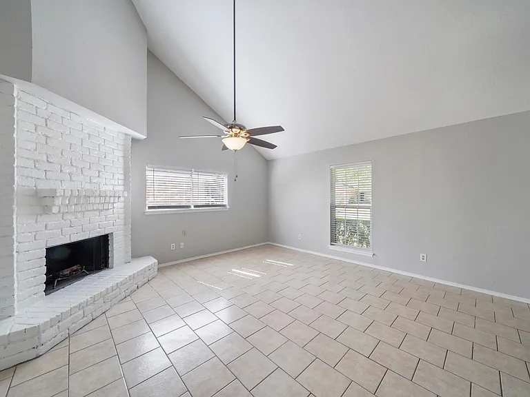 28630 Lochlevan Ct — Photo 8