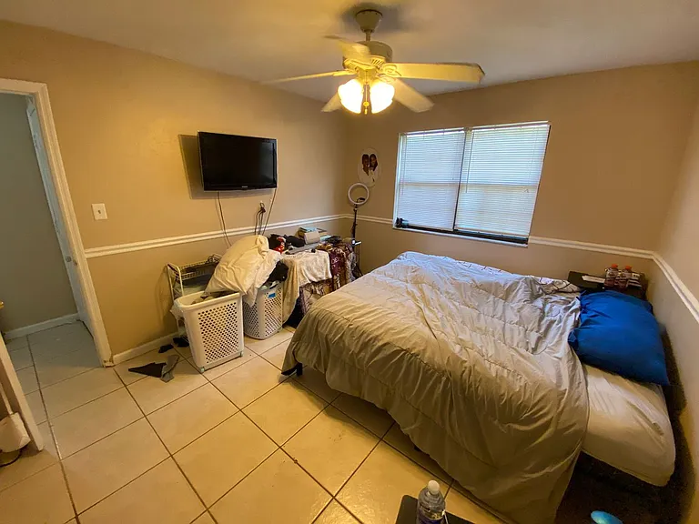 1104 Green Tree Ct #A — Photo 10