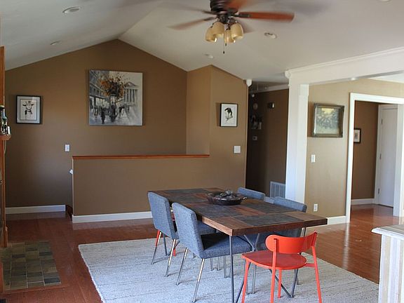 4th image of 1062 E Oaks Manor Dr